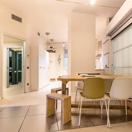 Sp15 -isola- Super Large Apartment